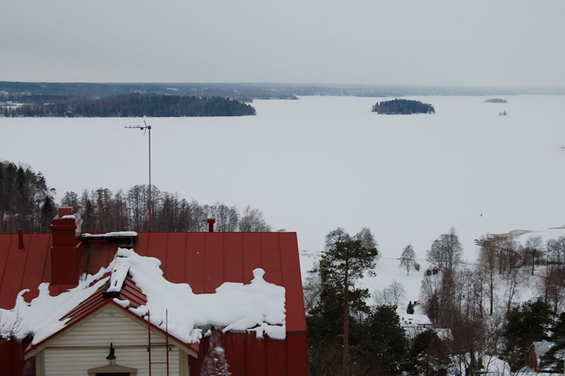 Frozen-lake-at-Tampere